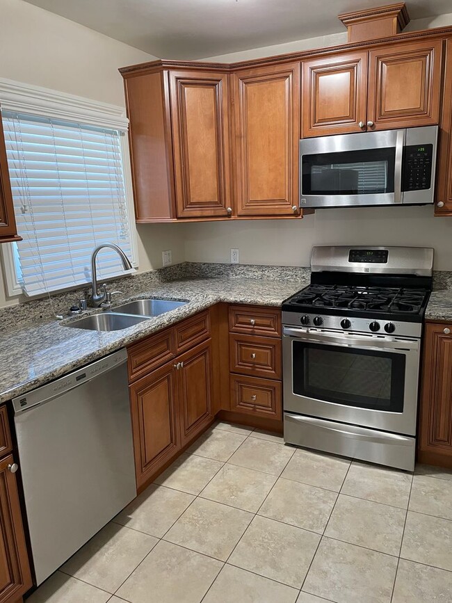 Photo - 71 Suffolk Ave Unit 71 1/2 B