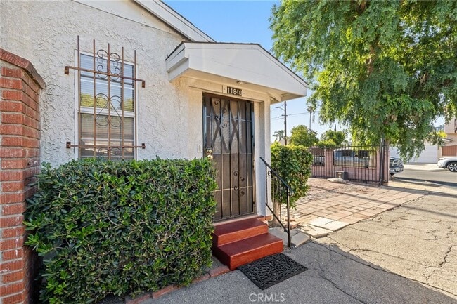 Photo - 11840 Archwood St Condo Unit 11840