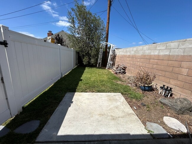 Photo - 4432 Falcon Ave