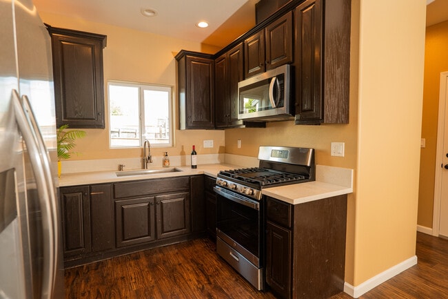 Kitchen - 938 S Bernal Ave