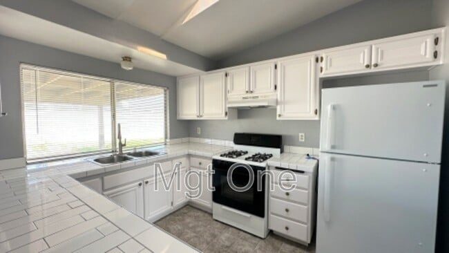 Photo - 12643 Gorham St