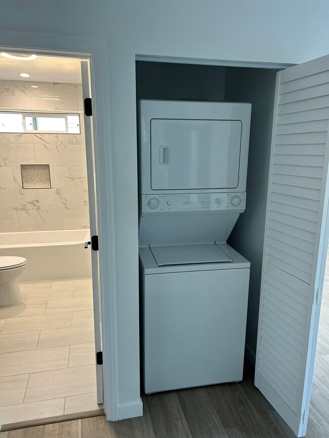 Photo - 7059 Stanford Ave