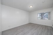 1BR, 1BA - 650SF - Bedroom - 401 S Ardmore Ave