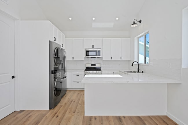 Photo - 5044 1/2 Hartwick St