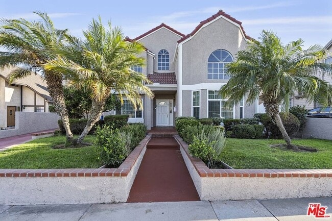 Photo - 2210 Graham Ave Townhome