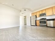 Photo - 251 Robinson St Unit 108