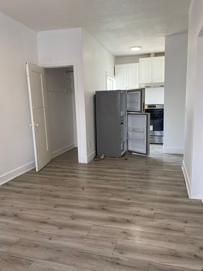 Photo - 2704 S Vermont Ave Unit 2704 S. Vermont - 4