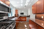 Photo - 300 W Beech St Unit #2