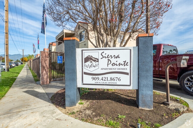 Photo - Sierra Pointe