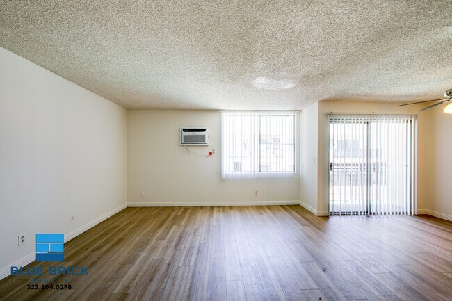 Photo - 5452 Corteen Pl Unit 26