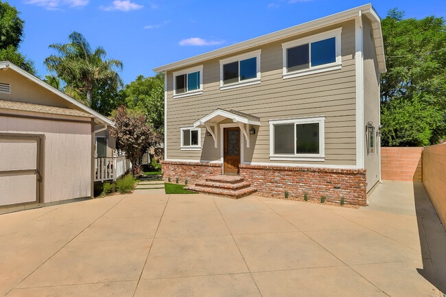 Building Photo - 7702 Mason Ave