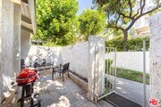 Photo - 11848 Moorpark St