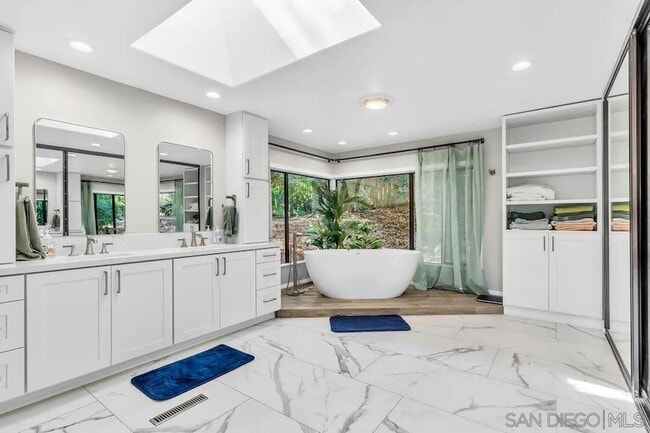 Photo - 4588 Conrad Dr