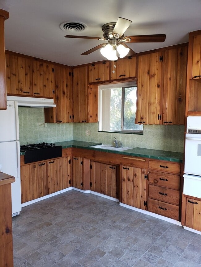 Building Photo - Charming 2bdr Duplex in La Mesa Cul-de-Sac