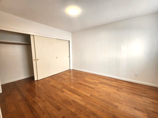 Photo - 1839-1841 Colby Ave