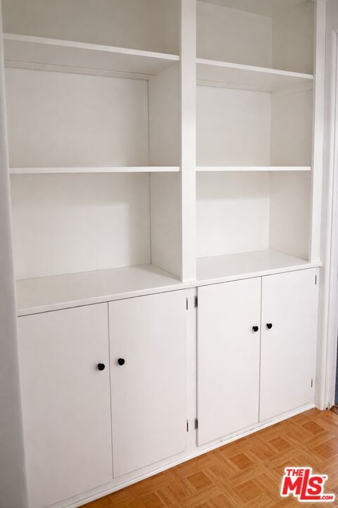 Photo - 993 W Hays St