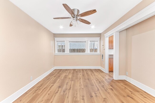 Building Photo - 1460 Gaviota Ave