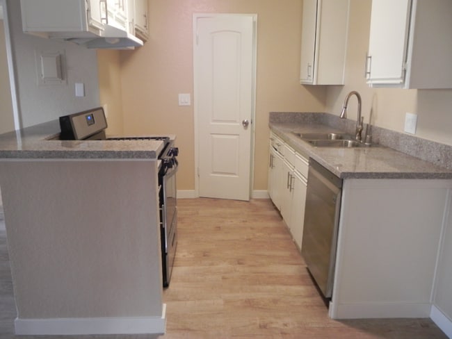 Building Photo - 8602 Chapman Ave Rental
