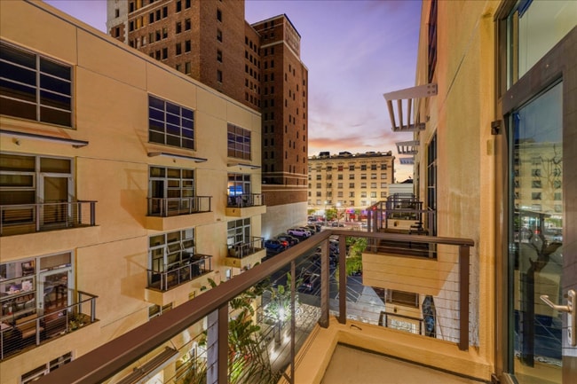 Photo - 133 The Promenade N Unit Suite 419