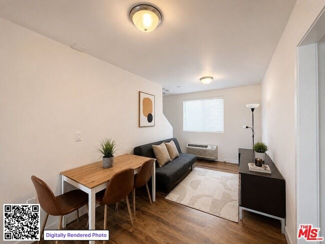 Photo - 1254 W 37th Dr Unit 1252 1/2