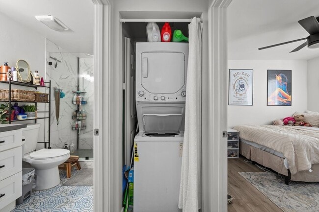 Photo - 5371 Saxon St