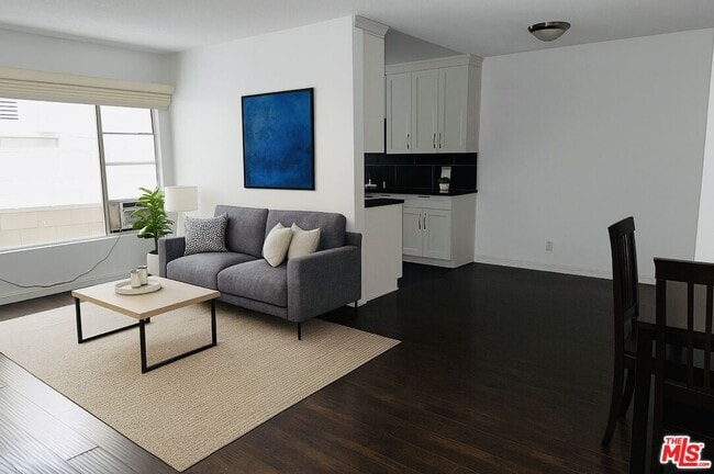 Photo - 1475 S Wooster St