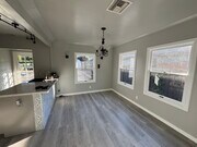 Photo - 492 Flower St