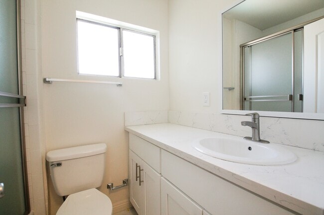 Photo - 15339 Weddington St