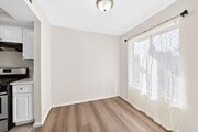 Photo - 2324 Lillyvale Ave Unit 143
