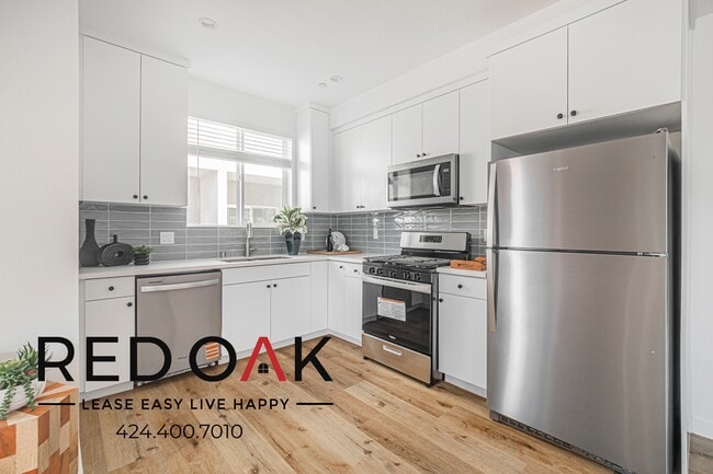 Photo - 6752 Ben Ave Unit 6752