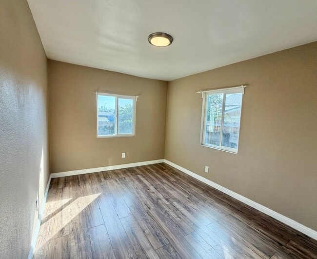 Photo - 4041-43 National Ave Unit 4043