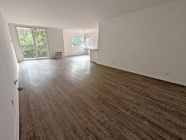 Photo - 118 S Wetherly Dr Unit 210