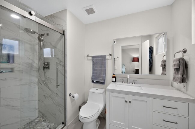Photo - 3151 Magellan St