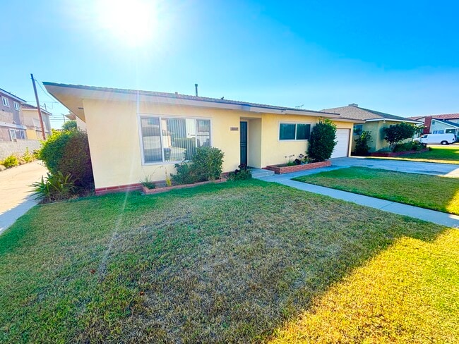 Photo - 18007 Jersey Ave House