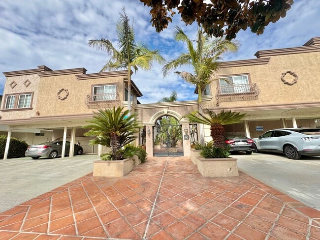 Building Photo - 3608 Keystone Av Unit 12 09 Rental