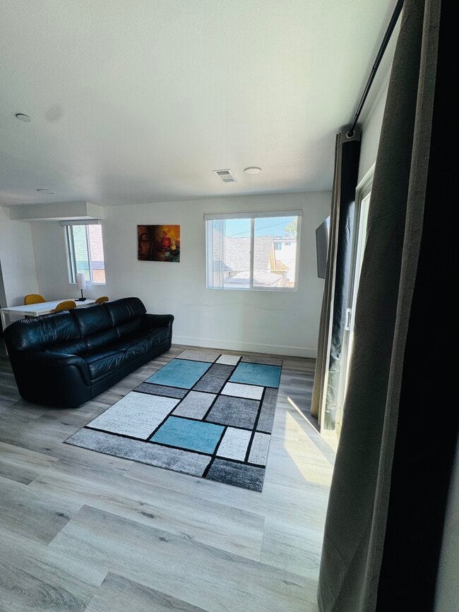 Photo - 2-212 E 29th St