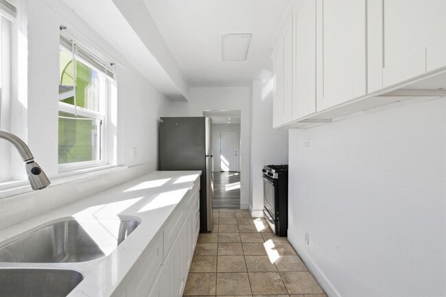 Photo - 350 E 60th St Unit 350