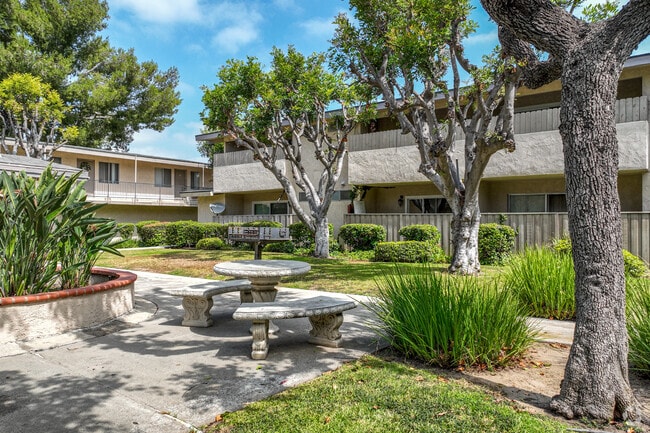 Fairhaven Village - Fairhaven Village Apartments