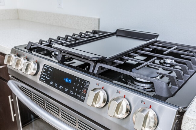 2BR, 2.5BA - 1,296SF - Trio Townhomes