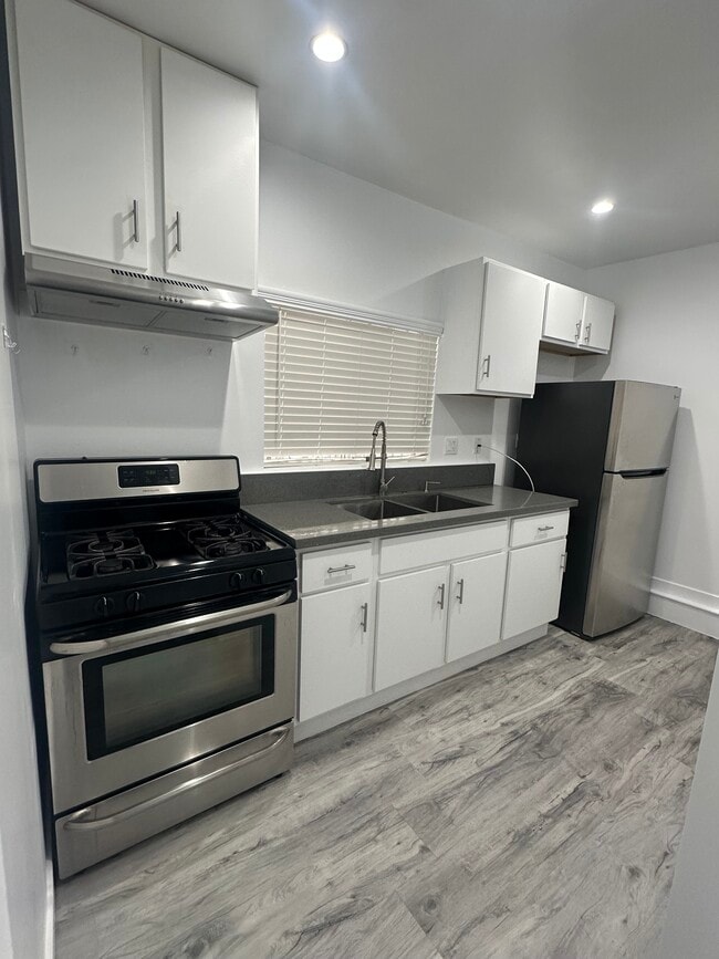 Photo - 17743 Vanowen St Apartment