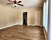 Photo - Beautiful 2Bd, 1Ba Riverside Home in Great...