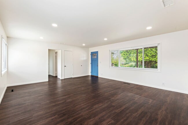 Photo - 3594 La Entrada