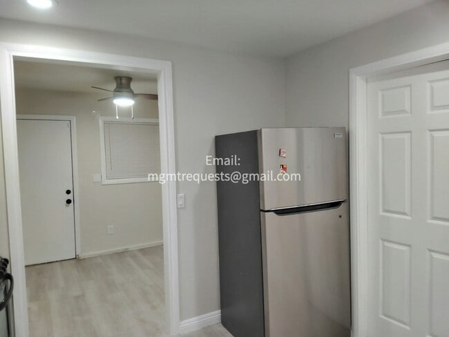 Photo - 831 Washington St Unit B