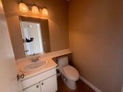 Photo - Spacious 3-Bedroom Townhome in Beautiful O...