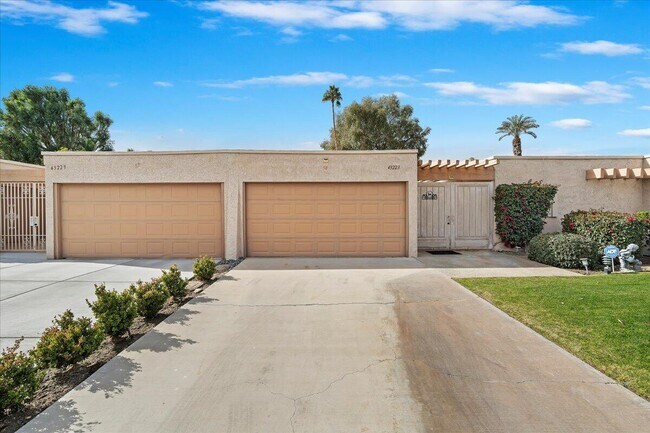 Photo - 43223 Lacovia Dr