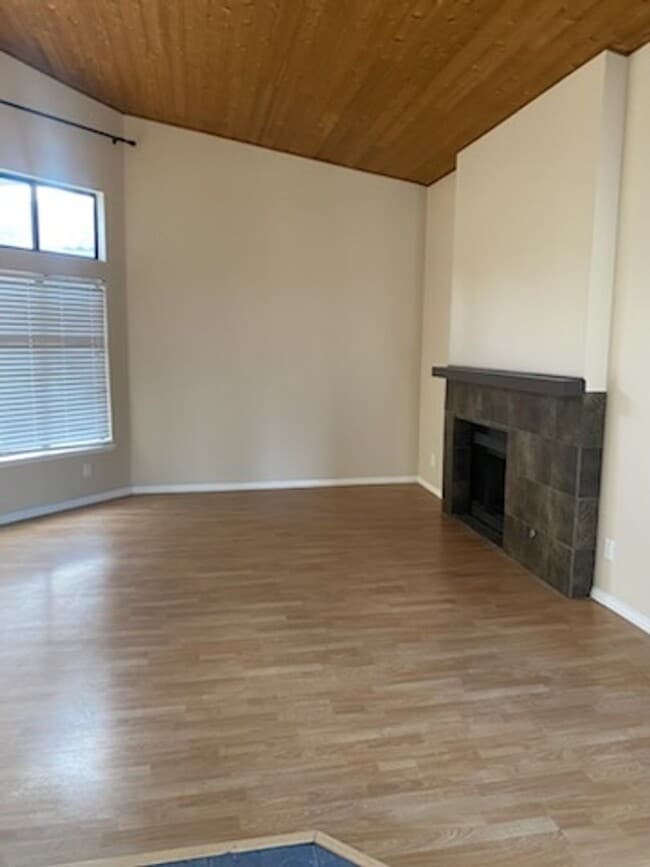 Photo - Beautiful 2 Bed 2 Bath condo in Pomona