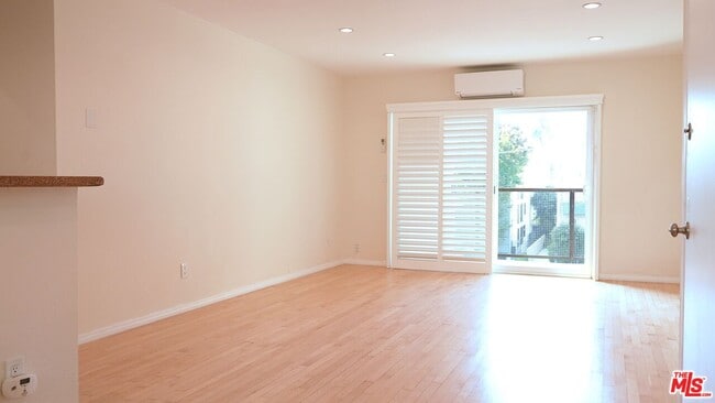 Photo - 9005 Cynthia St Unit 414