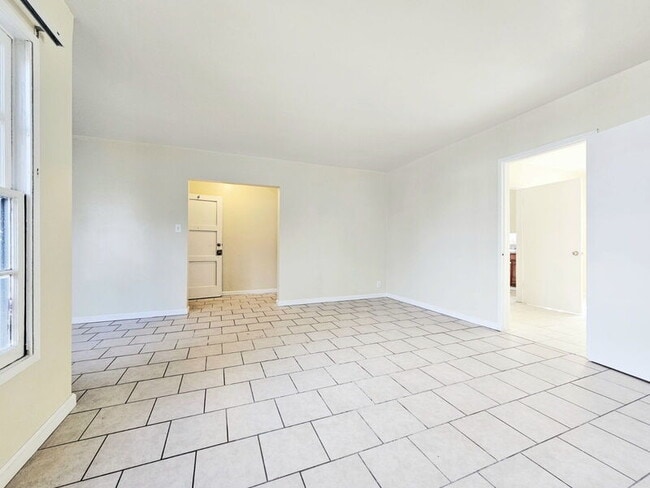 Photo - 2366 Venice Blvd. Unit 4