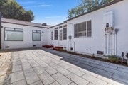 Photo - A short stroll to Sony Studios House