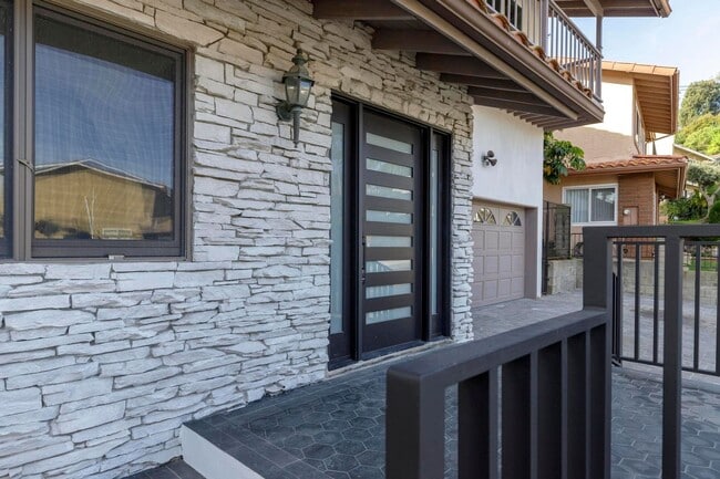 Photo - **3900 Paseo De Las Tortugas Torrance** Spacious 4 bedroom 3 bath with beautiful view!